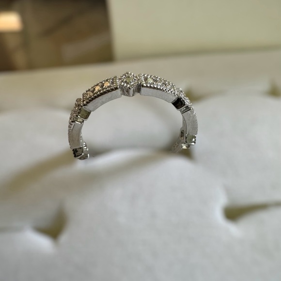 Genuine diamond and 925 silver dainty band ring size 6 - Picture 13 of 15